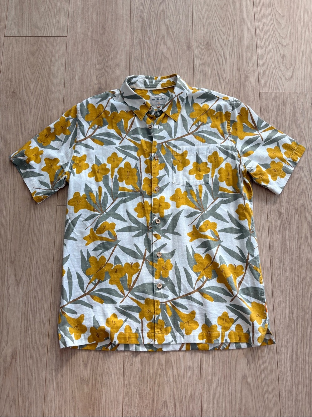 Quiksilver Waterman Men's Short-Sleeve Floral Button-Up Shirt Small Quality EUC